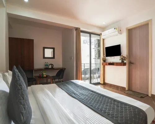 Relaxing common lounge area at Breeze Heights